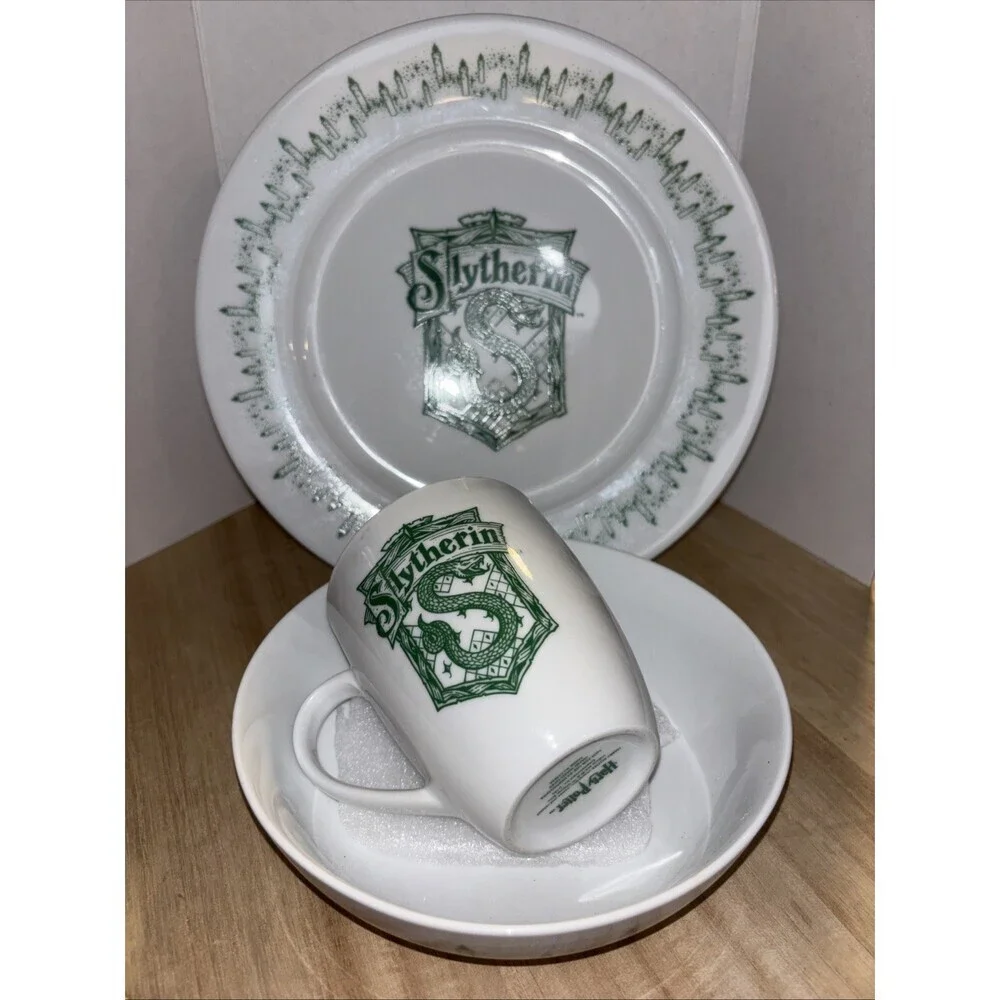 Discontinued Harry Potter Warner Brothers SLYTHERIN Bowl Plate Mug Set